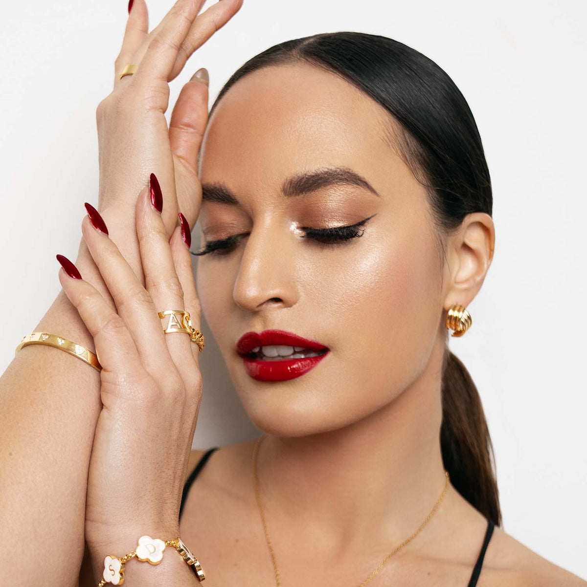Twist stud earring -