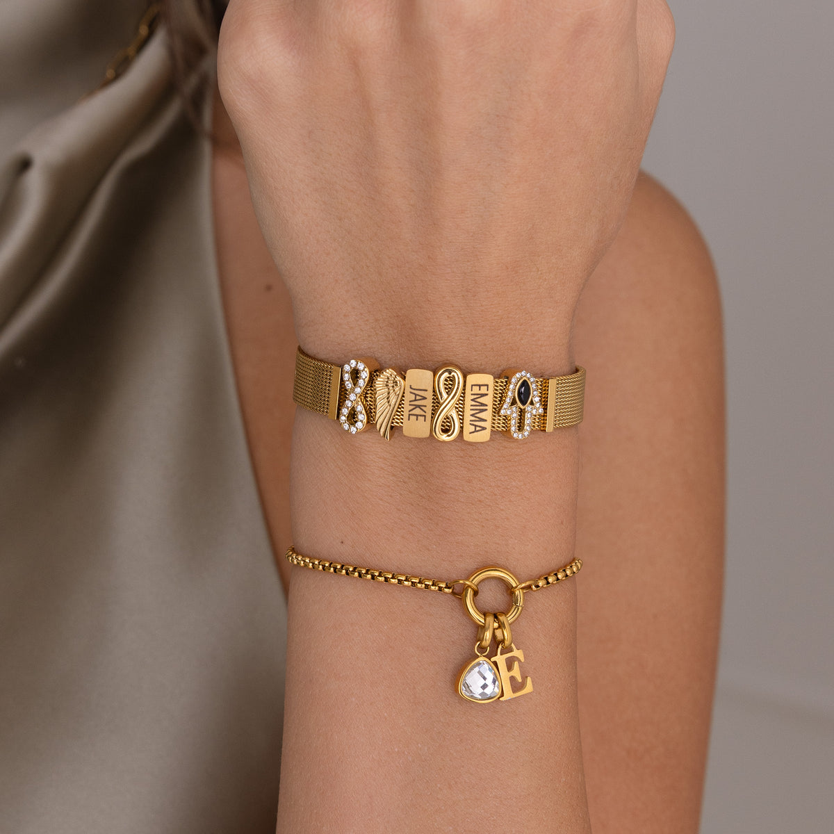 Mesh charm Hamsa gold